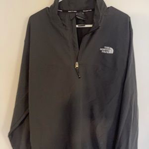 Charcoal north face quarter zip pull over